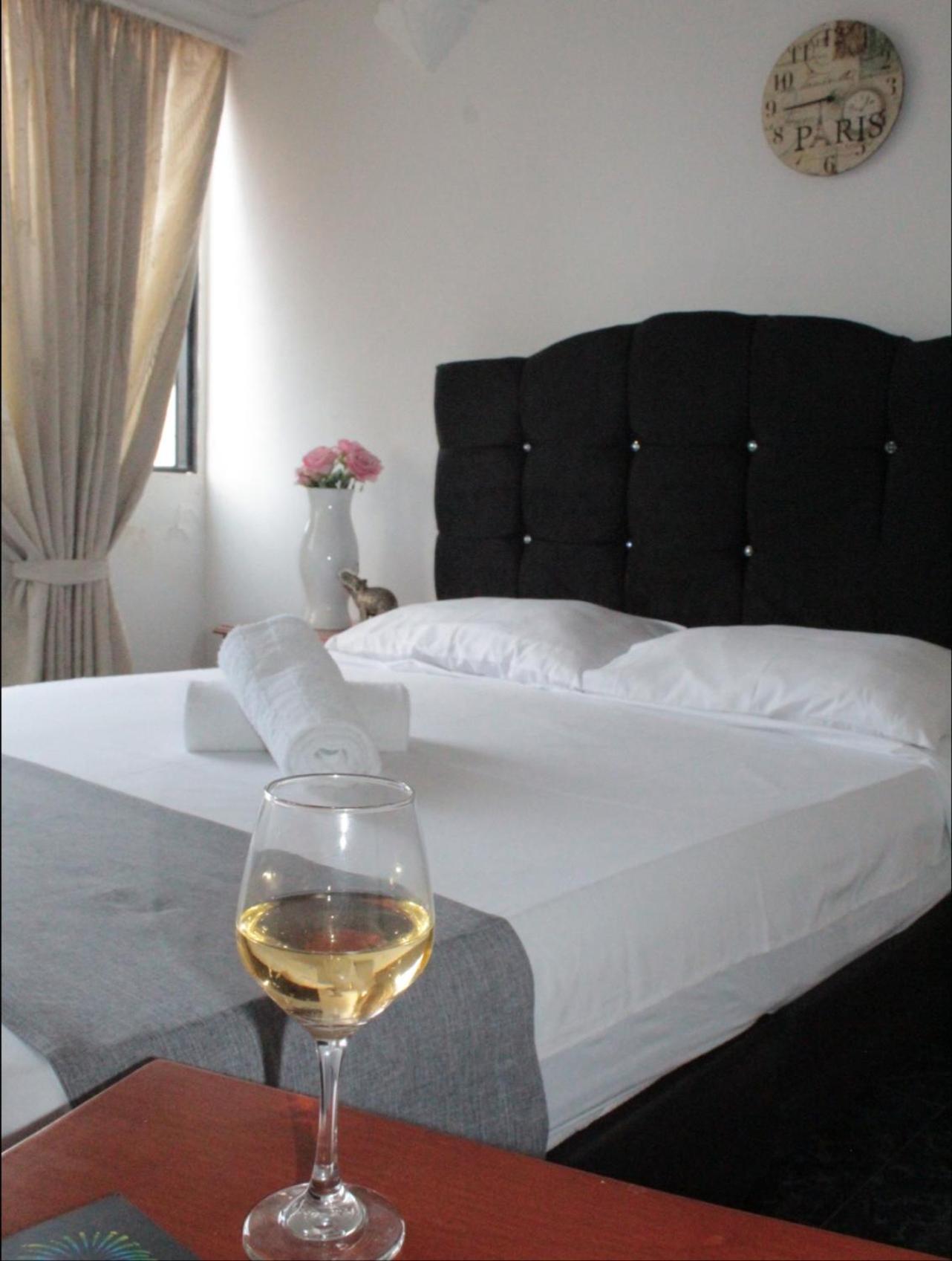 Dinastia Real Neiva 5*